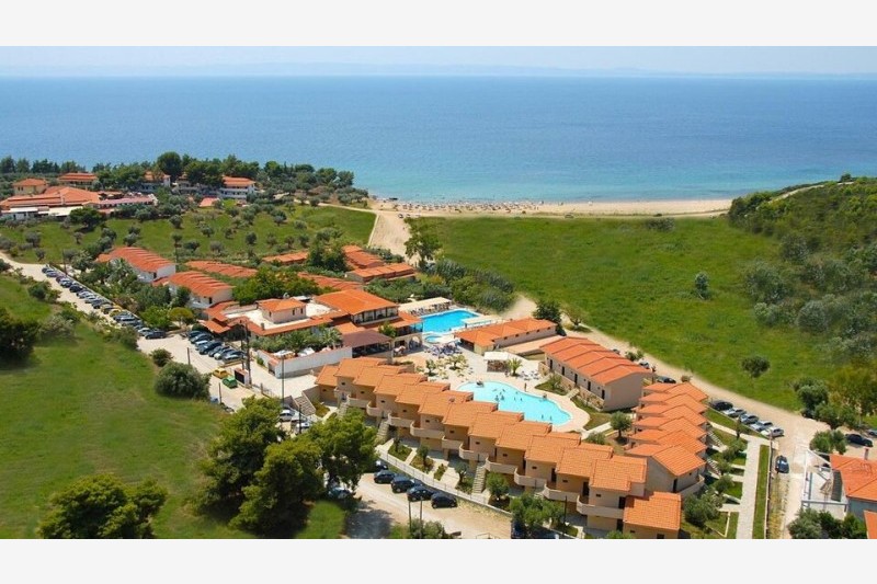 Хотел Village Mare